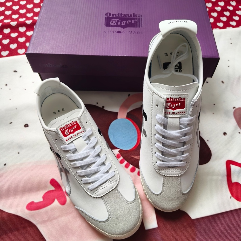 Onitsuka Tiger by Asics White and Black Mexico 66 Sneakers - Picture 4 of 9